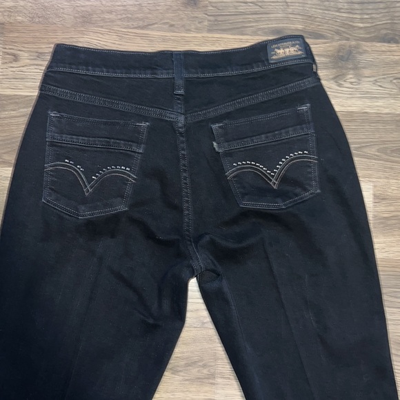 Levi's 515 Boot Cut Jeans Size 4 Black with Embellished Pockets - Picture 6 of 10